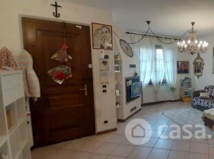 Casa Bi/Trifamiliare in Vendita in Via San Michele Arcangelo a Camaiore