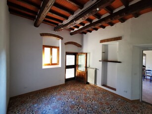 Casa indipendente a Rufina, 3 locali, 1 bagno, giardino privato, 65 m²