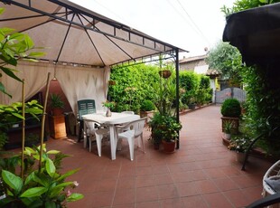 Casa indipendente con giardino a Capannori