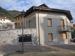 Casa indipendente in Nestore Ferretti, Oliveto Lario, 2 bagni, 250 m²