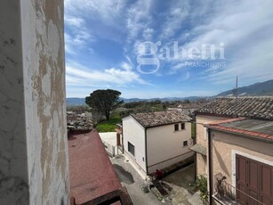 Casa indipendente in Porta Agricola, San Potito Sannitico, 6 locali