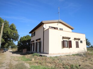 Casa indipendente in Strada provinciale macchiascandona, 6 locali