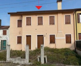 Casa indipendente in Vendita a Piacenza d'Adige