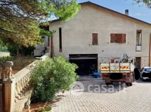 Casa indipendente in Vendita in Via del Poligono a Perugia