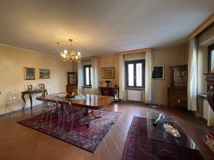 Casa indipendente in Via Carlo Mayr, Ferrara, 10 locali, 4 bagni