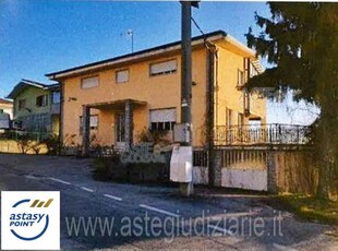 Casa indipendente in Via Santo Stefano 3, Fossano, 10 locali, 3 bagni