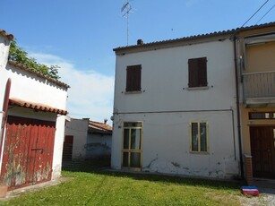 Casa indipendente in VVIA DELLE ANIME, Portomaggiore, 6 locali, 95 m²