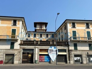 Casa semi indipendente da ristrutturare, in vendita in Via Milano 22, Brescia