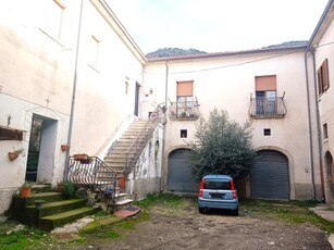 Casa semindipendente in vendita