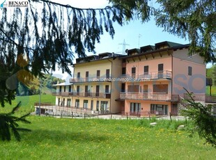 Casa singola da ristrutturare in vendita a San Zeno Di Montagna