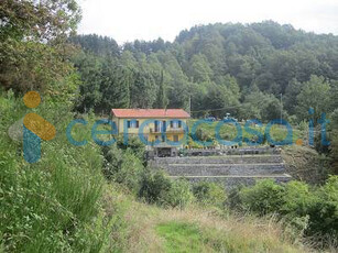 Casa singola in vendita a Castiglione Chiavarese