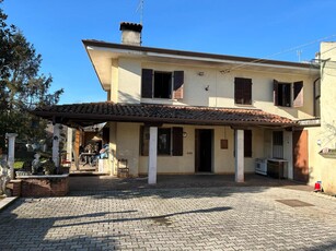 CASA TRICAMERE INDIPENDENTE RISTRUTTURATA NEL 2000 Basiliano