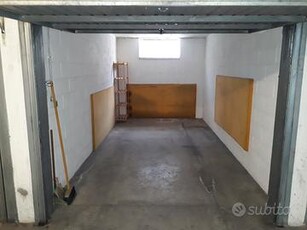 Garage in zona Canalina a Reggio Emilia