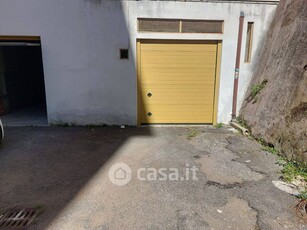 Garage/Posto auto in Affitto in Via Francesco Datini a Roma