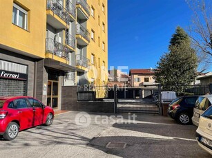 Garage/Posto auto in Affitto in Via Trieste 39 a Lissone