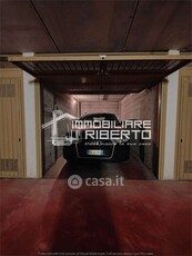 Garage/Posto auto in Vendita in Via Vespri Siciliani 14 a Milano