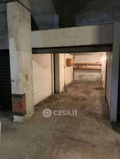 Garage/Posto auto in vendita Via Silvestri 240, Roma