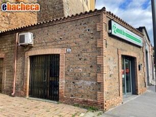 Locale Commerciale a..