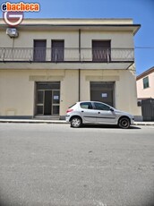 Locale commerciale in..