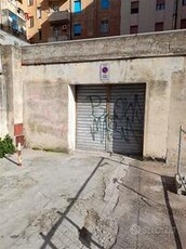 Magazzino / garage - via livorno