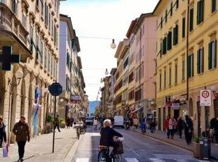 Negozio/Locale commerciale in Affitto in a Livorno