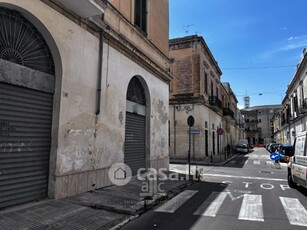 Negozio/Locale commerciale in Affitto in Via degli Stampacchia a Lecce