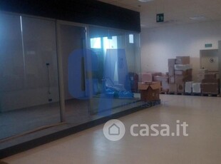 Negozio/Locale commerciale in Affitto in Via Nuova Cassanese a Vignate