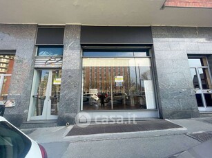 Negozio/Locale commerciale in Affitto in Via Onorato Vigliani 216 a Torino