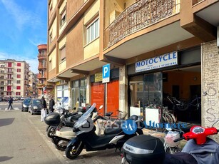 Negozio/Locale commerciale in Affitto in Via Pasquale Fiore 16 a Bari