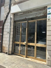 Negozio/Locale commerciale in Affitto in Via Porto Torres a Modugno