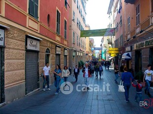 Negozio/Locale commerciale in Affitto in Via sestri a Genova