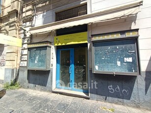Negozio/Locale commerciale in Affitto in Via Umberto I 231 a a Catania