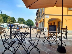 Negozio/Locale commerciale in Vendita in Via roma 10 a Mantova