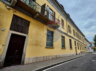 Palazzo in vendita a Monza