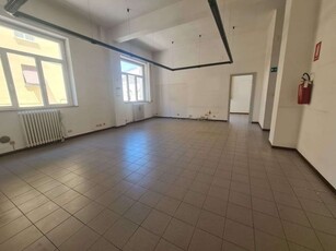 Quadrilocale ad Ancona, 1 bagno, 140 m², 1° piano, ascensore