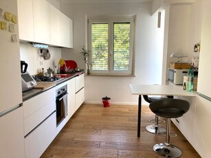 Quadrilocale ad Ancona, 1 bagno, arredato, 85 m², 1° piano in vendita