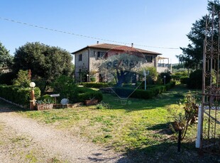 Rustico a Grosseto, 10 locali, 5 bagni, giardino privato, 184 m²