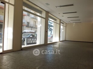 Stabile / Palazzo in Affitto in Via Gebbione a Reggio Calabria