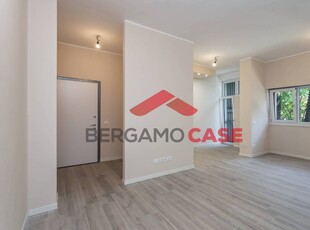Trilocale in Via Paglia, Bergamo, 1 bagno, 85 m², 2° piano, ascensore