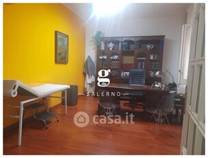 Ufficio in Affitto in Via Francesco Manzo a Salerno