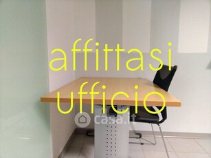 Ufficio in Affitto in Via Vincenzo Bellini a Agliana