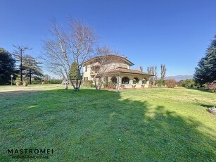 Vendita Villa singola in LUCCA