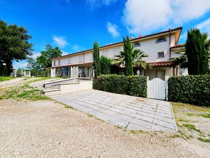 Villa a schiera a Collesalvetti, 4 locali, 2 bagni, giardino privato