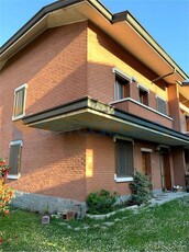 Villa a schiera in ottime condizioni, in vendita in Via Bollati 4, Novara