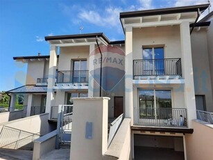 Villa a schiera in ottime condizioni, in vendita in Via San Martino 3, Castrezzato