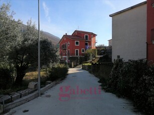 Villa a schiera in Via Delle Mura, 13, Castello del Matese (CE)