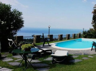 Villa in affitto a Recco