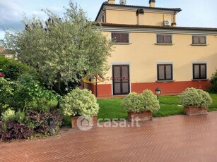 Villa in Affitto in a Arezzo
