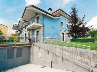 Villa in ottime condizioni, in vendita in Via Cervino 7, Bellusco