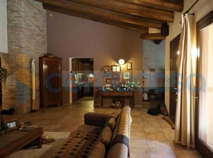 Villa in ottime condizioni, in vendita in Via Verdi, Ceregnano
